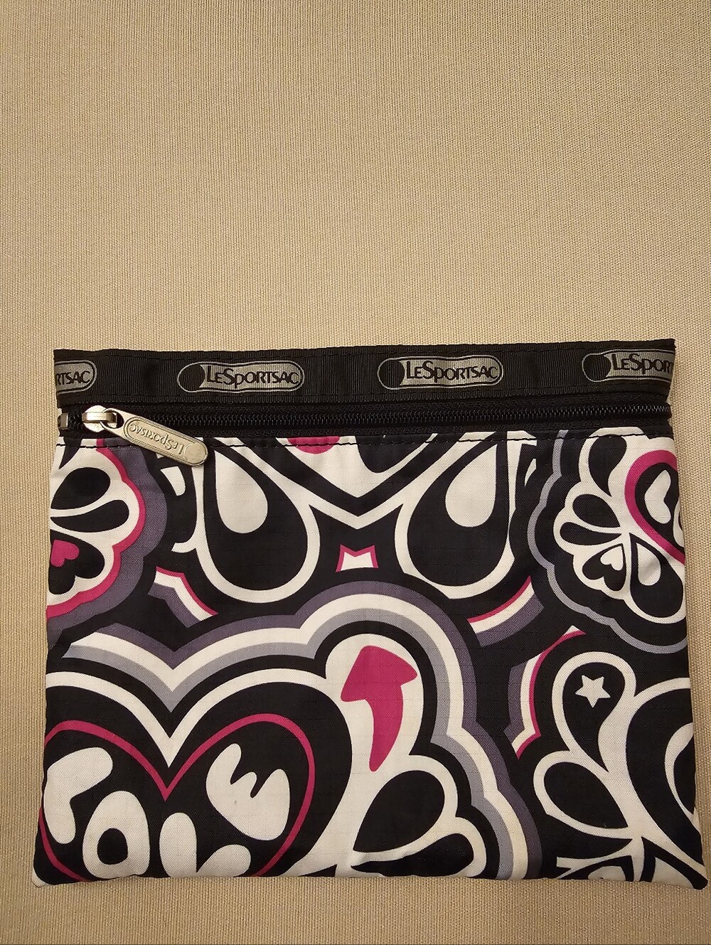 GUC LeSportSac Elis Paisley Love Pouch